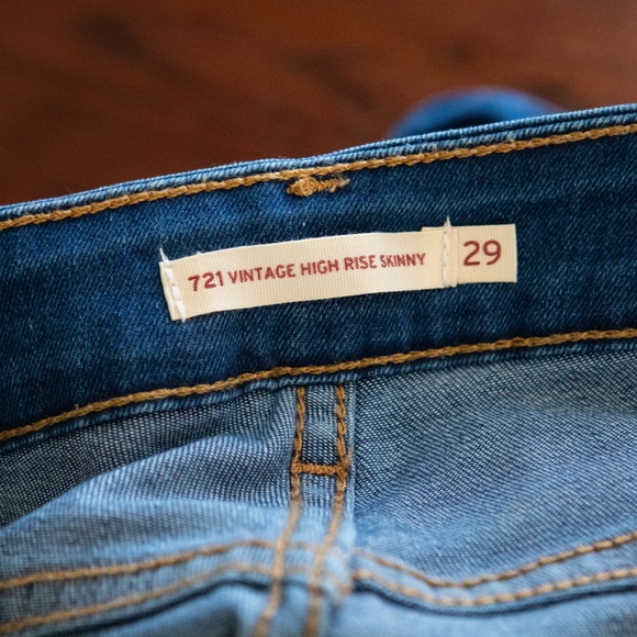 Levis 721 Vintage Women's High Rise Skinny Jean - Picture 3 of 4